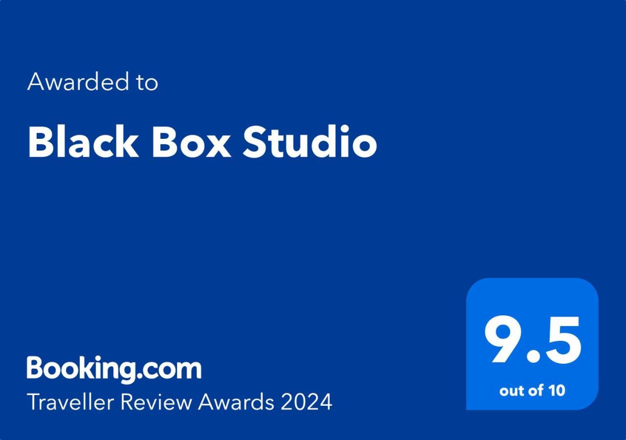 Black Box Studio Смолян Экстерьер фото